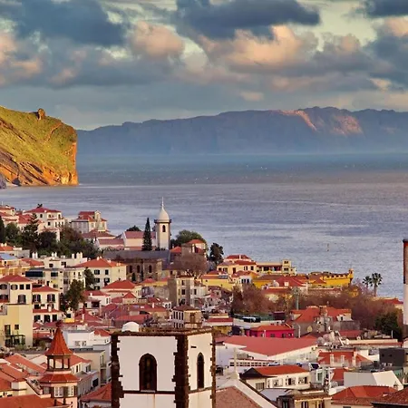 Ferienwohnung Fuer 3 Personen Ca 90 Qm In Canico, Madeira Ostkueste Von Madeira *
