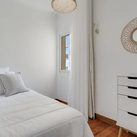 Apartment Ferienwohnung Fuer 3 Personen Ca 90 Qm In Canico, Madeira Ostkueste Von Madeira