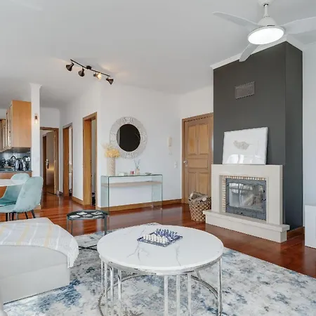 Ferienwohnung Fuer 3 Personen Ca 90 Qm In Canico, Madeira Ostkueste Von Madeira * Canico (Madeira)