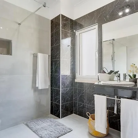 Ferienwohnung Fuer 3 Personen Ca 90 Qm In Canico, Madeira Ostkueste Von Madeira Apartment