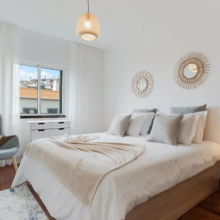 Apartment Ferienwohnung Fuer 3 Personen Ca 90 Qm In Canico, Madeira Ostkueste Von Madeira *